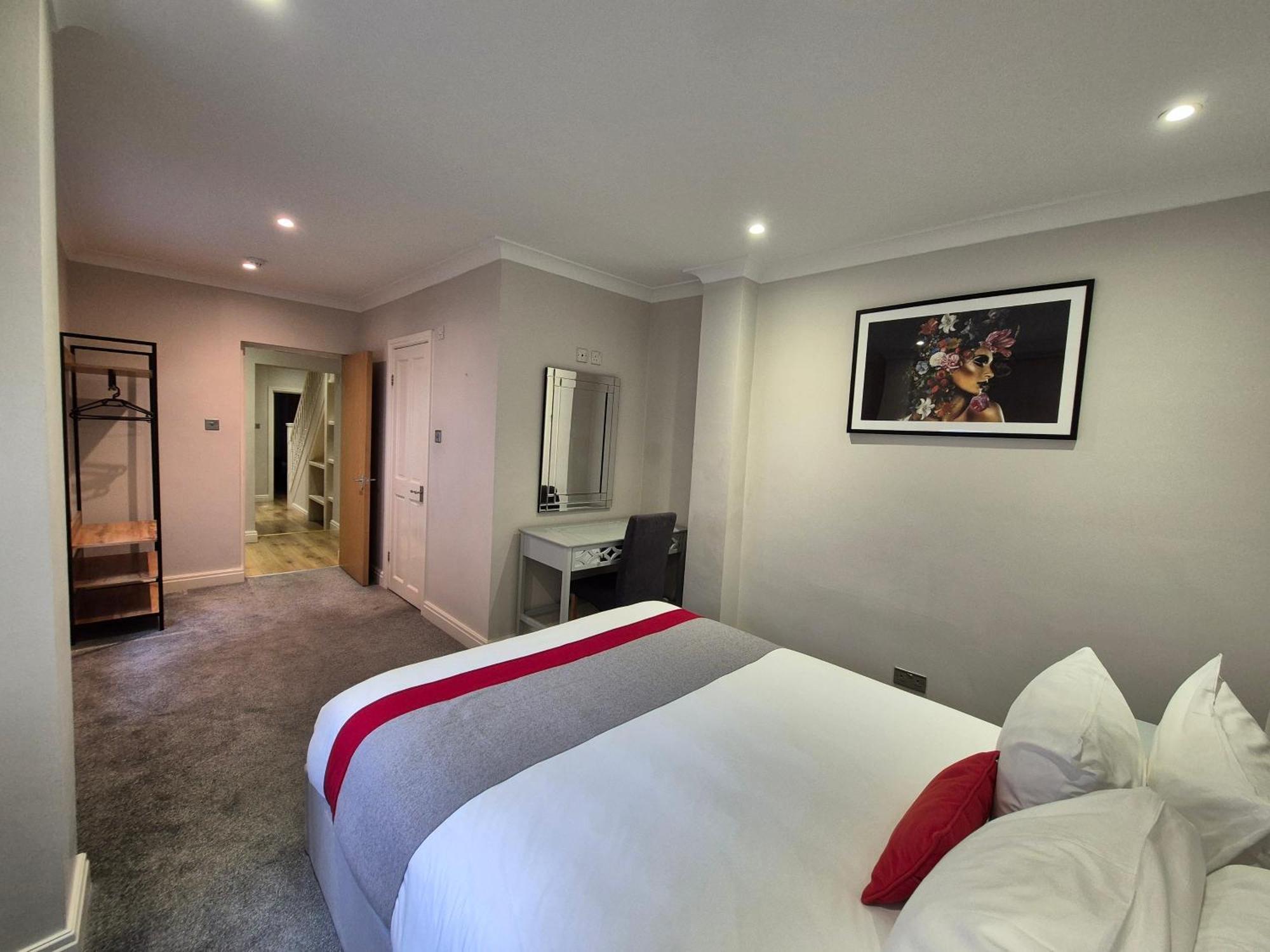 The Beverley Apartments London - Victoria Exterior photo